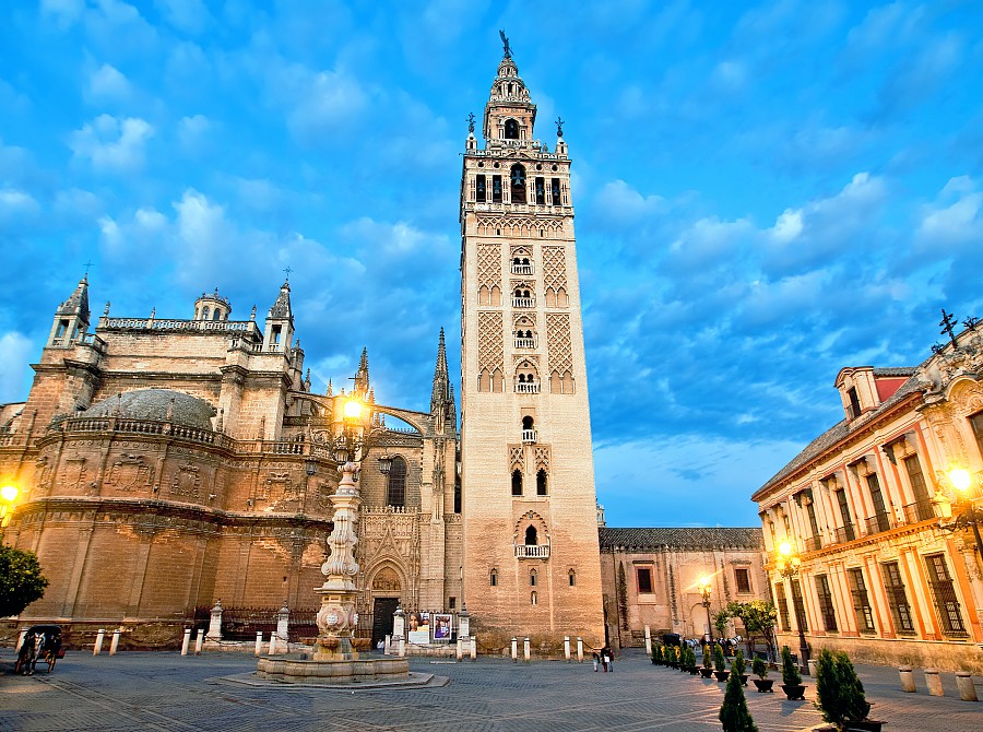 Башня Жиральда в Севилье - достопримечательности Севильи, что посмотреть в Севилье, путеводитель по Севилье