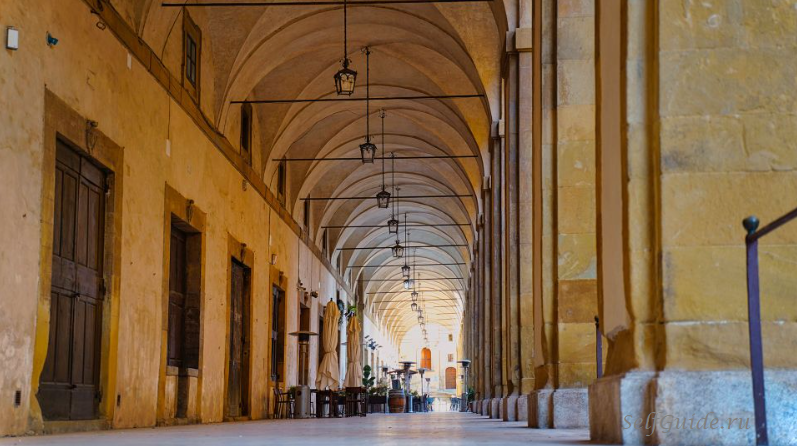 цо (Arezzo), Тоскана, Италия - достопримечательности, лучший путеводитель по городу. Туристический маршрут по Ареццо с карто