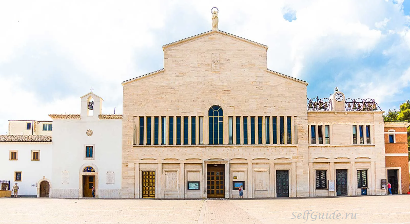 Cан-Джованни-Ротондо (San Giovanni Rotondo) - паломнический центр в Апулии, Италия