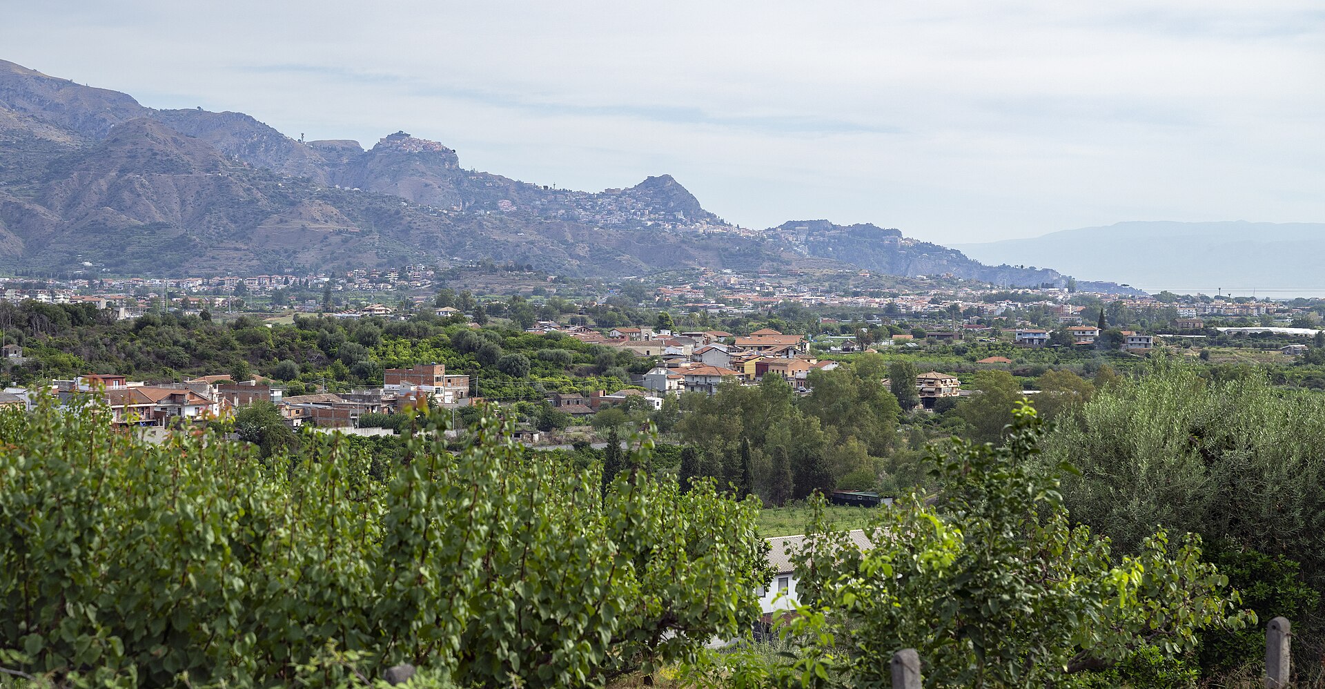 Сицилия (Sicilia), Италия - достпримечательности, путеводитель, карты, туристические маршруты. Что посмотреть на Сицилии: Палермо и окрестности. Транспорт.