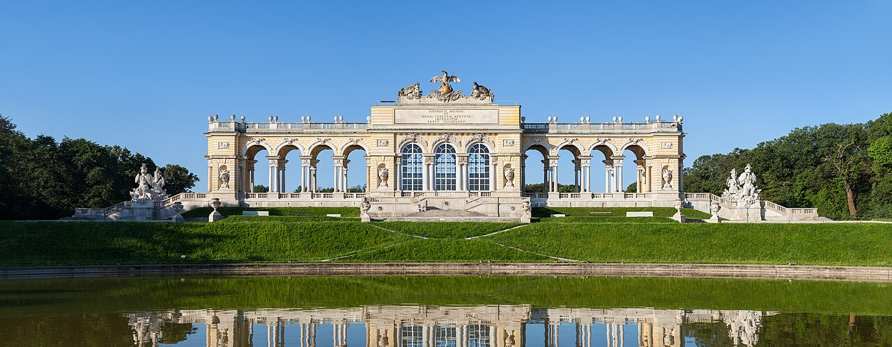 Глориетта дворца Шёнбрунн (Gloriette) Глориетта дворца Шёнбрунн (Gloriette)