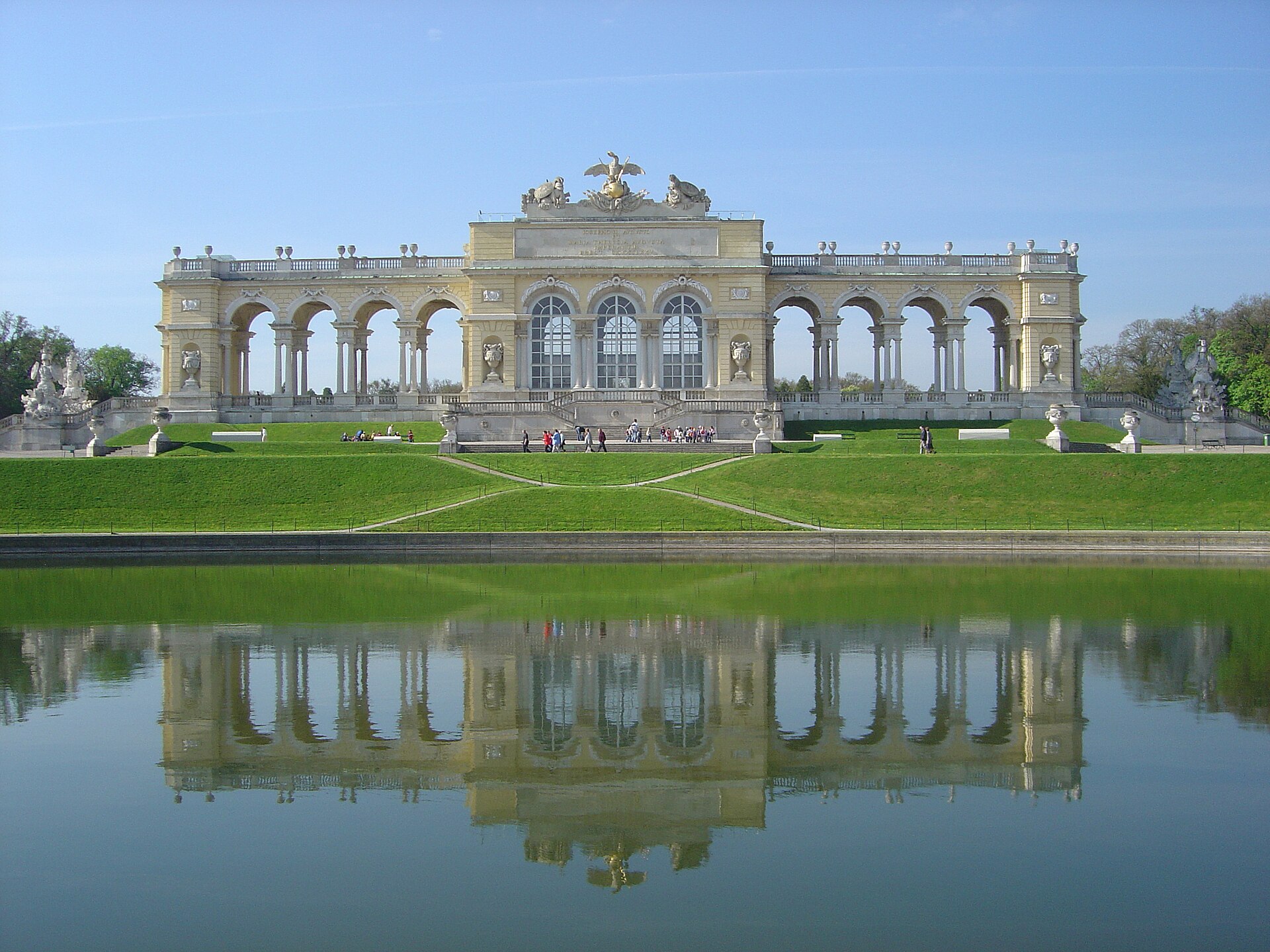 Глориетта дворца Шёнбрунн (Gloriette) Глориетта дворца Шёнбрунн (Gloriette)
