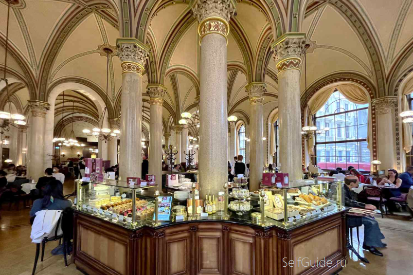 Cafe central