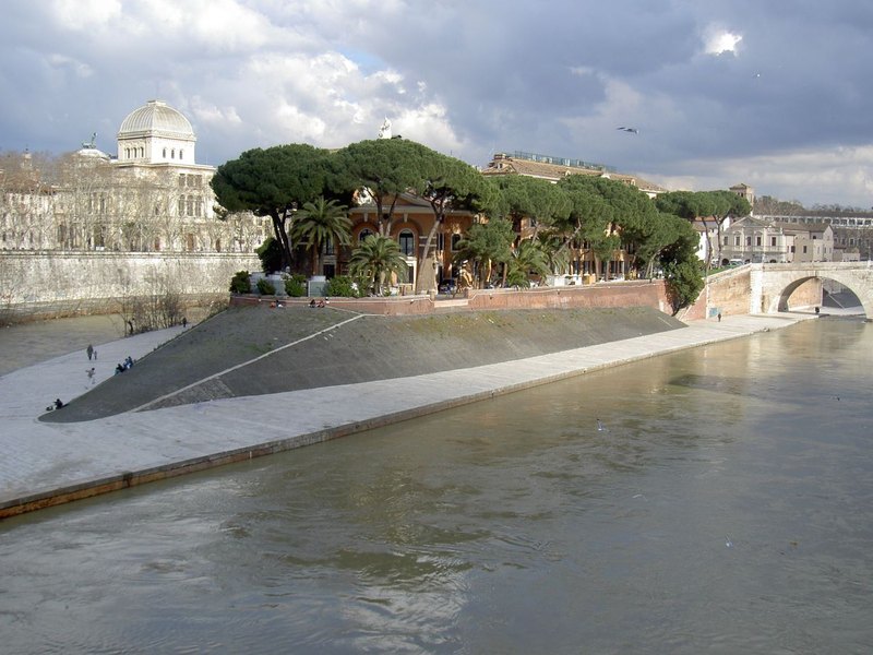 File:Roma-isola tiberina11.jpg